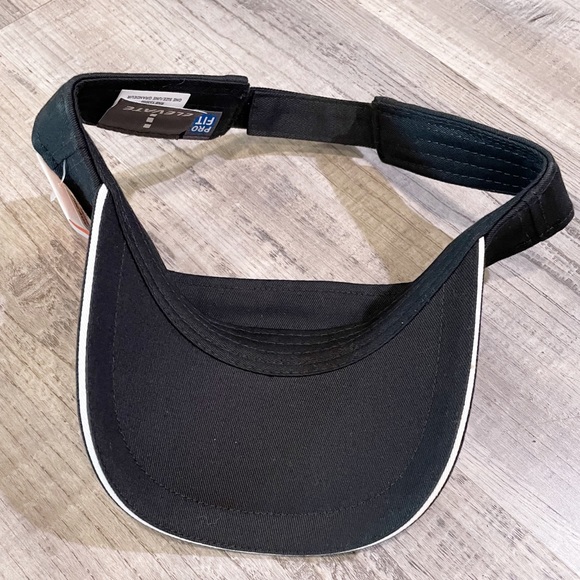 2/$20 Unisex Adjustable Velcro Cotton Twill Visor Black / White Trim NWT - Picture 6 of 6